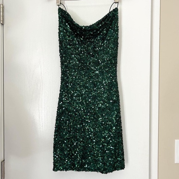 windsor green sequin mini dress - Picture 3 of 4